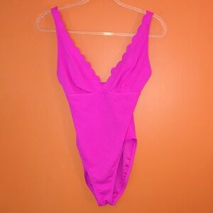 Kate Spade Classic Hot Pink Scalloped One-Piece Swimsuit Size Medium/8 Woman’s